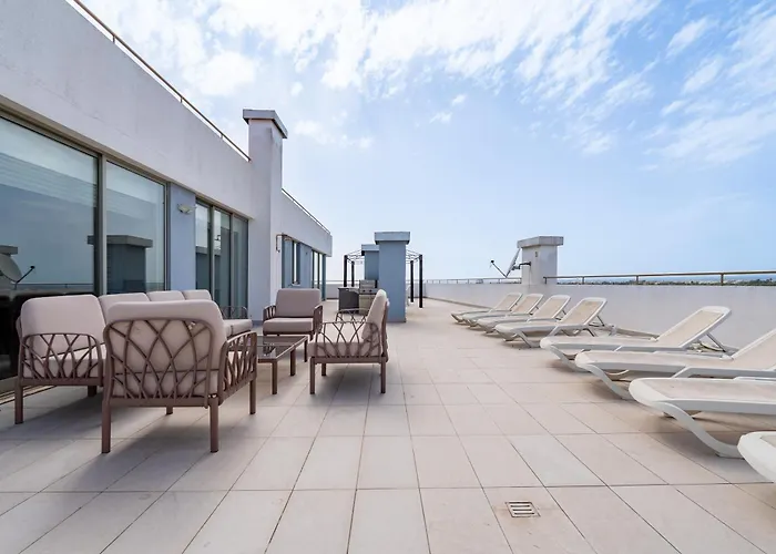 Outstanding Penthouse With Amazing Sea Views Apartman *