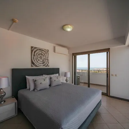 Lejlighed Outstanding Penthouse With Amazing Sea Views