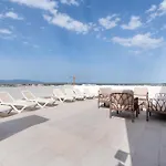 Outstanding Penthouse With Amazing Sea Views Daire